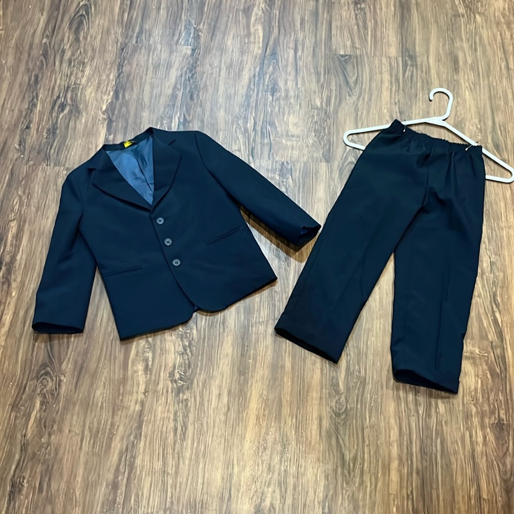 2 piece suit set - size 5